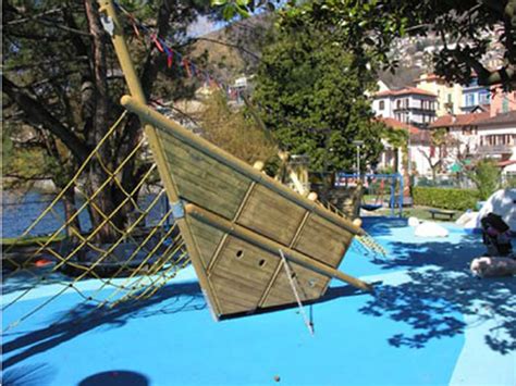 lugano spielplatz|Spielplatz bei Parco giochi Al Burbaglio, Muralto